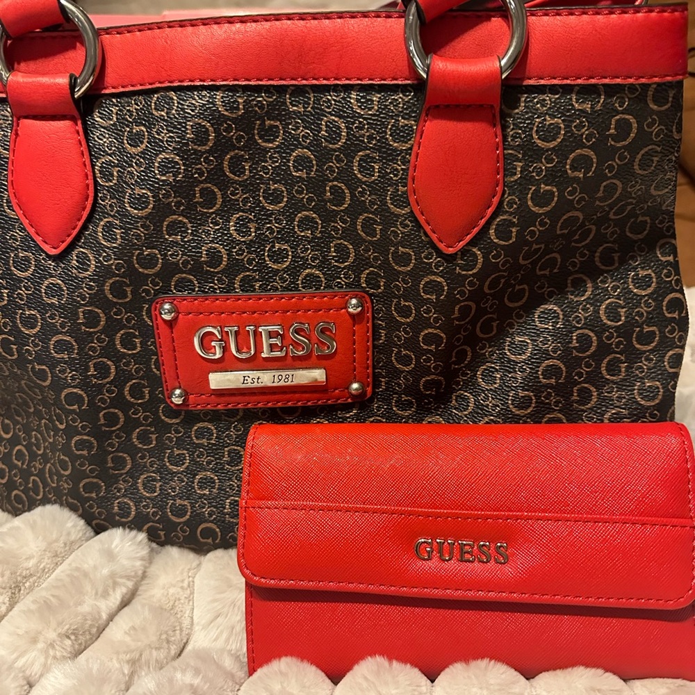 RED guess bag with matching wallet